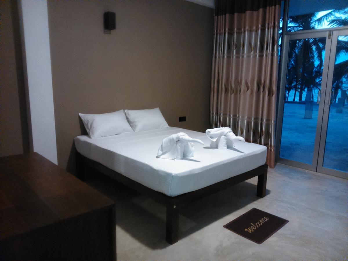 Saara Beach Hotel Marawila Zewnętrze zdjęcie