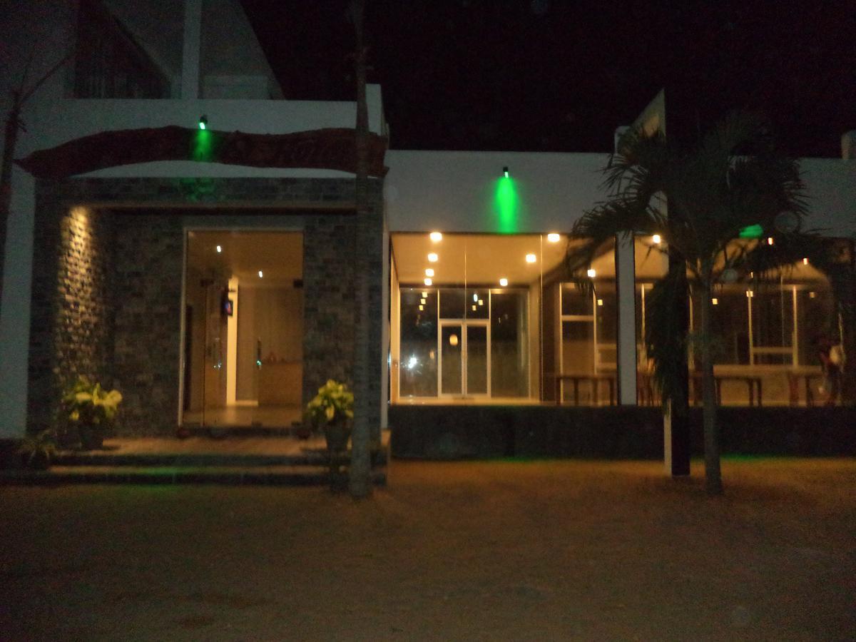 Saara Beach Hotel Marawila Zewnętrze zdjęcie