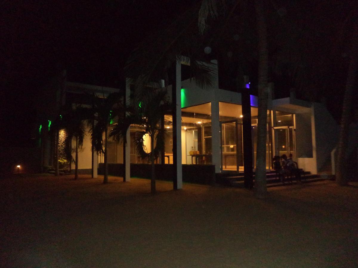 Saara Beach Hotel Marawila Zewnętrze zdjęcie