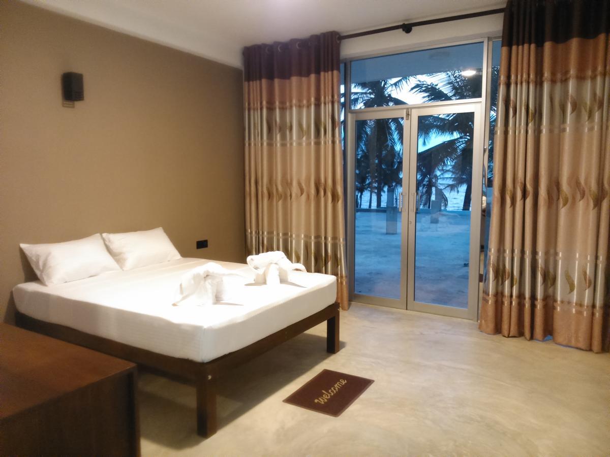 Saara Beach Hotel Marawila Zewnętrze zdjęcie