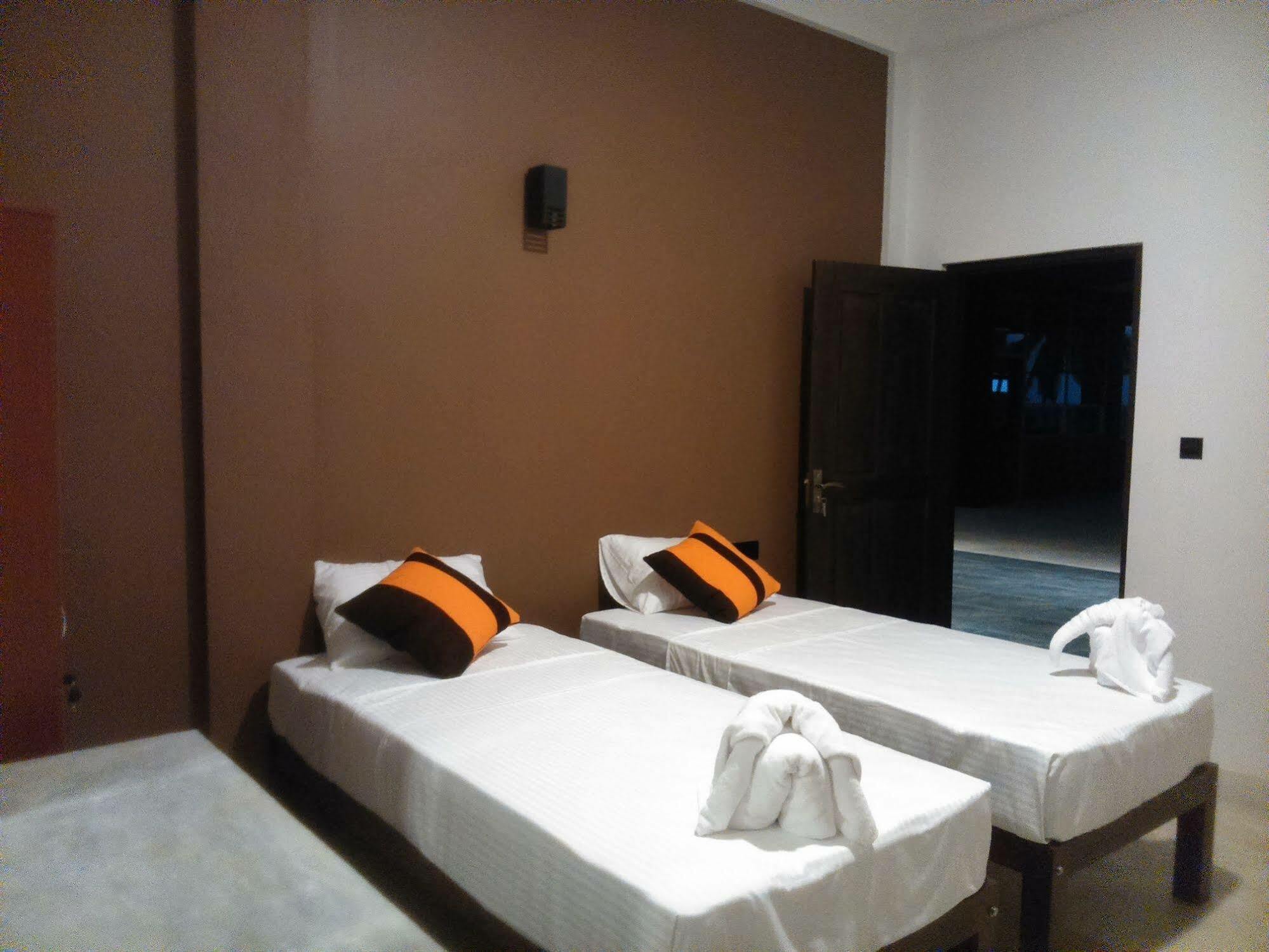 Saara Beach Hotel Marawila Zewnętrze zdjęcie